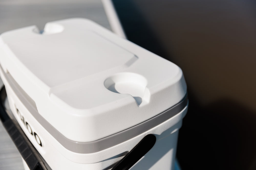 Igloo Marine Ultra 30QT Cooler Box - White