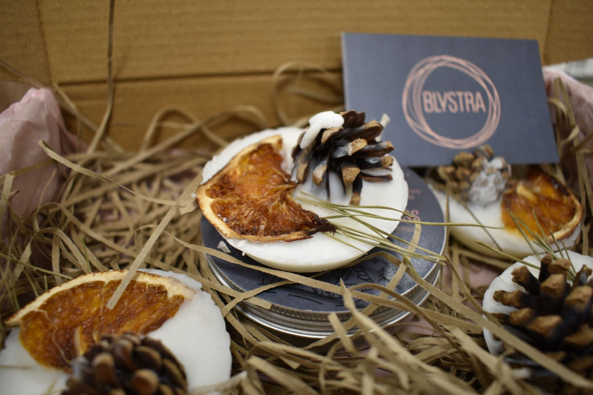 Blystra Bushcraft Gift Set - 4 Fire Starters and Candle