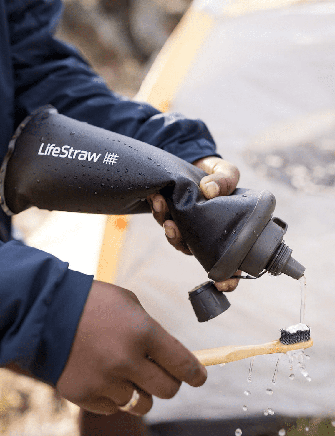 LifeStraw Peak Series Collapsible Squeeze 1L Bottle With Filter - Dark Grey