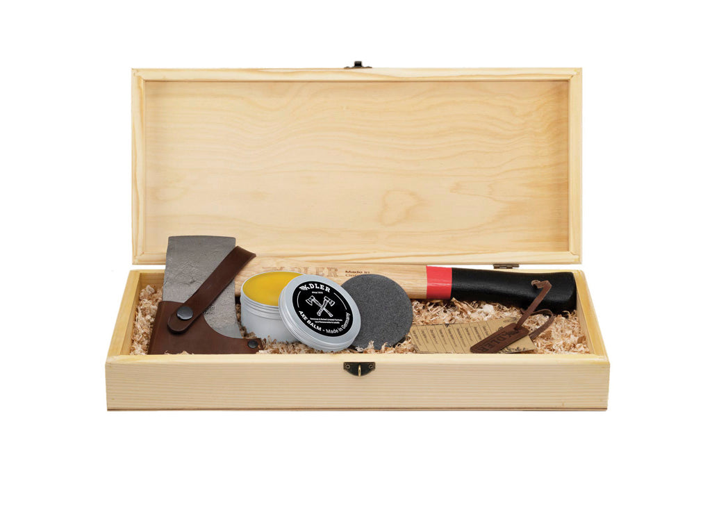 Adler Yankee Hatchet Gift Set - Red/Black