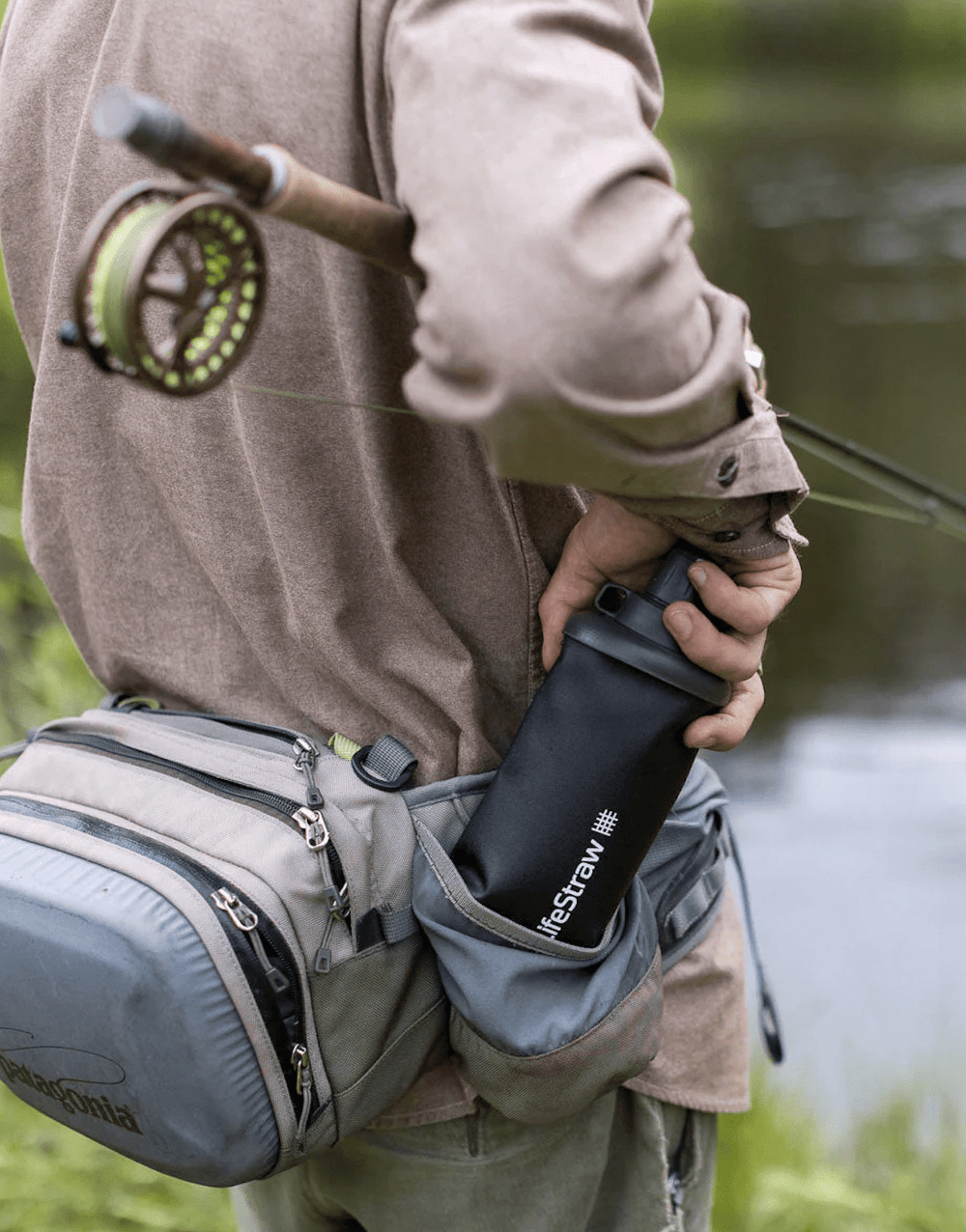 LifeStraw Peak Series Collapsible Squeeze 1L Bottle With Filter - Dark Grey
